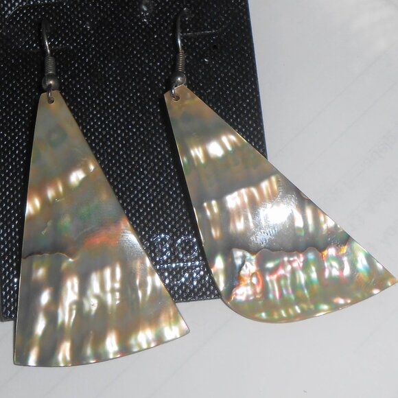 Vintage Abalone Shell Flare Earrings - Picture 11 of 12